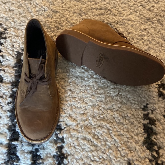 Clarks - Picture 3 of 5